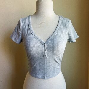 Bozzolo Light Grey Ribbed V-Neck Crop Top with Button Placket